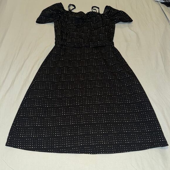 Banana Republic Women's Swing Dress Off Shoulder Sleeves Size 4 Black Polka Dot - Picture 1 of 9